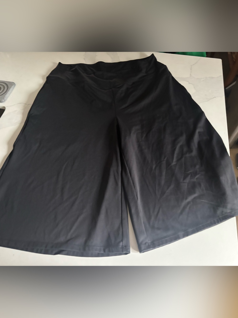 Halara Softlyzero™ Crossover Capri Trousers